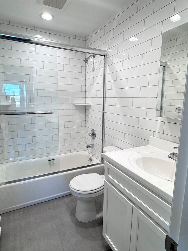 Foto del edificio - 6204 Hillmeyer Rd