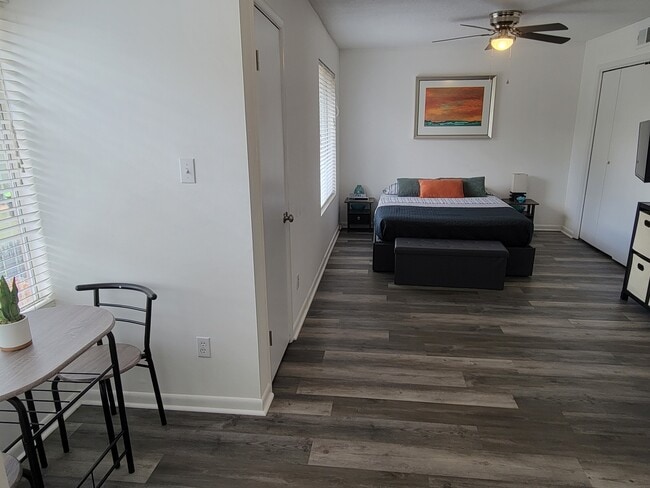 Foto del edificio - 140 Stoneridge Dr