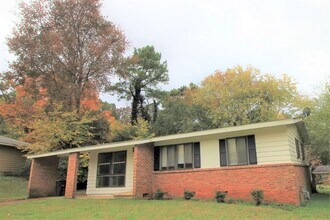 Building Photo - 3104 Acklen Dr SW