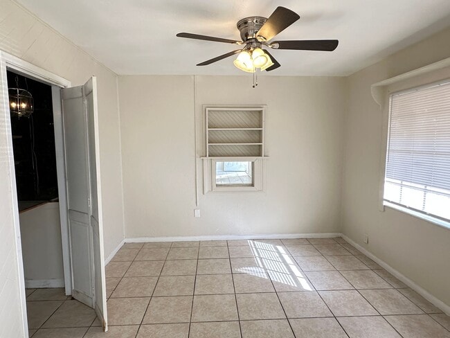 Photo - Spacious 5-Bedroom Single Family Home in Hillsborough County
