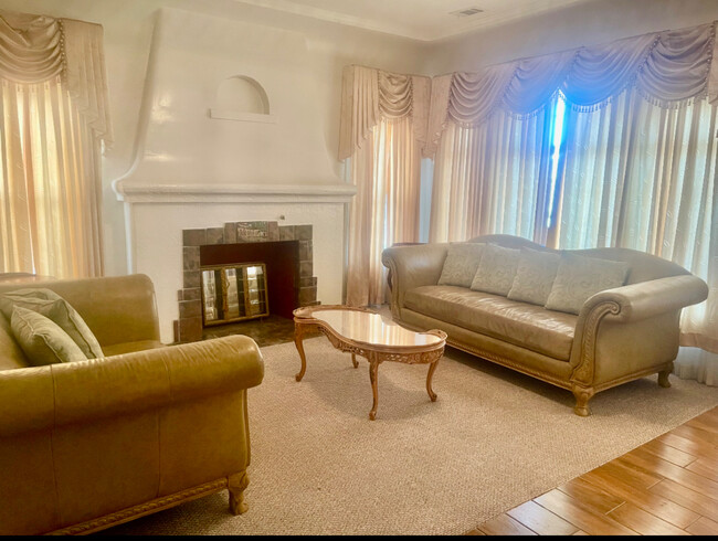 Sala de estar - 2021 Browning Blvd