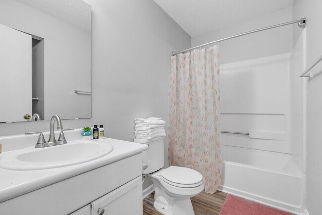 Building Photo - 974 Bassman Ln