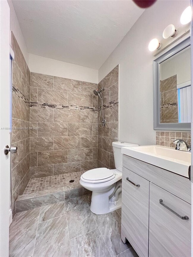 Foto del edificio - 4865 SW 65th Way