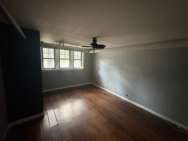 Foto del edificio - 3316-3322 W 67th St