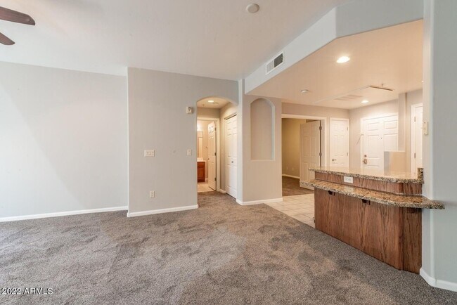 Foto del edificio - 14000 N 94th St