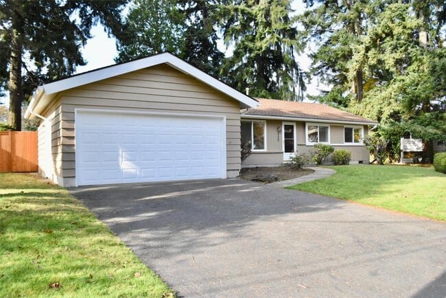 3 bedroom in Bellevue WA 98006 - 3 bedroom in Bellevue WA 98006 House