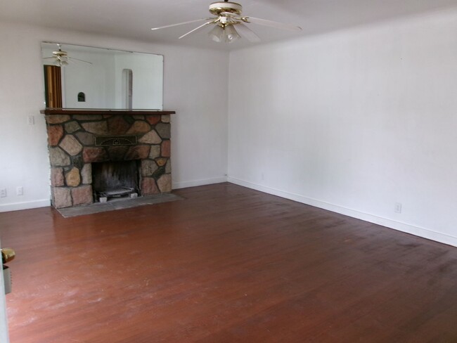 Foto del edificio - 2bd, 1bath home in Sparks