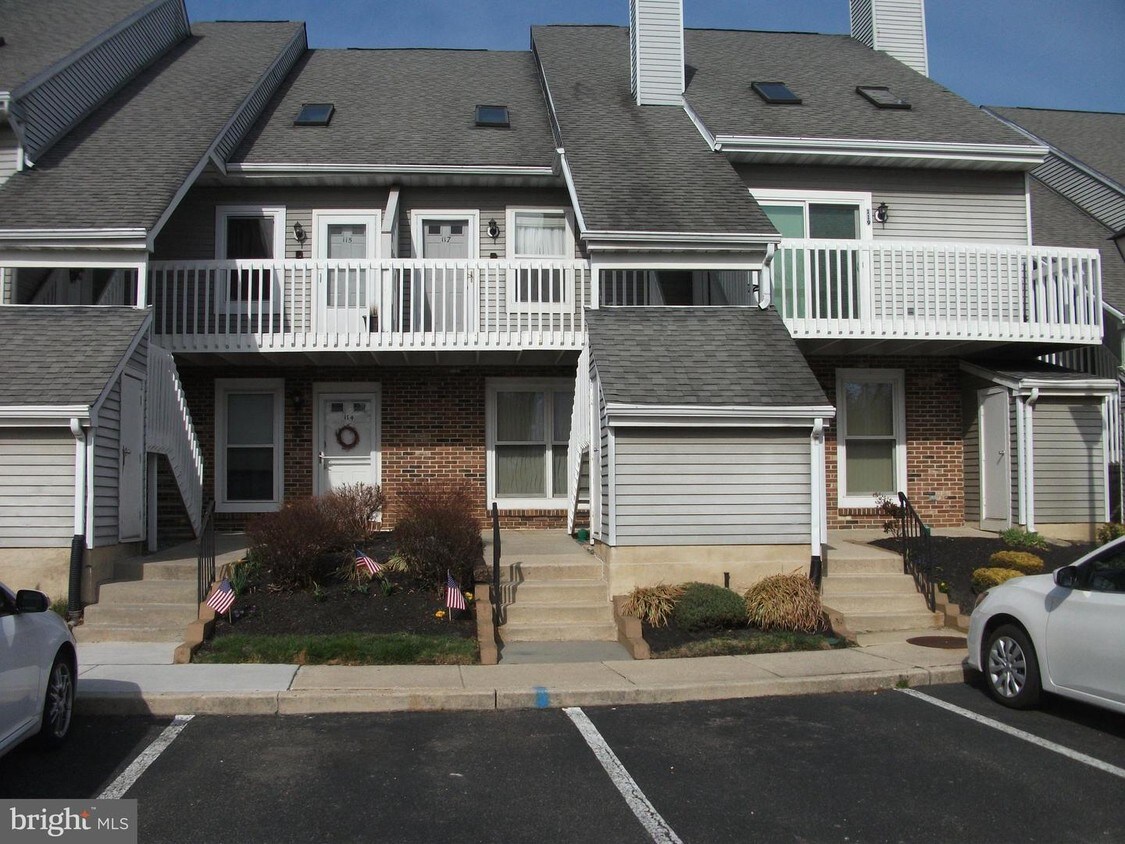 216 Park Pl Dr, Audubon, NJ 08106 Condo for Rent in Audubon, NJ
