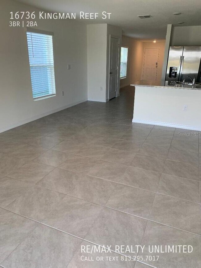 Foto del edificio - 16736 Kingman Reef St