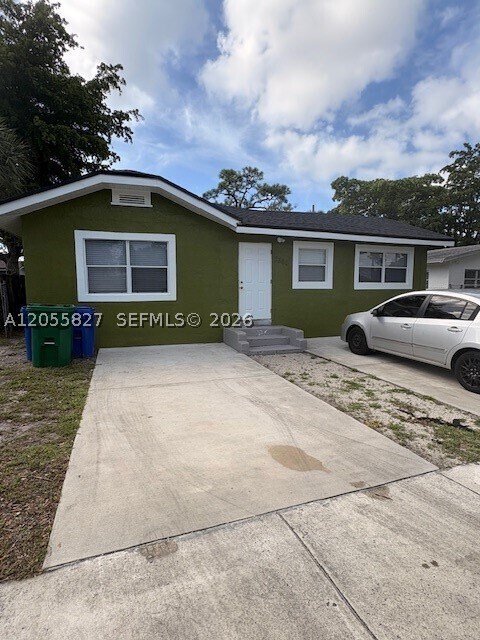 Building Photo - 2360 NW 6th St