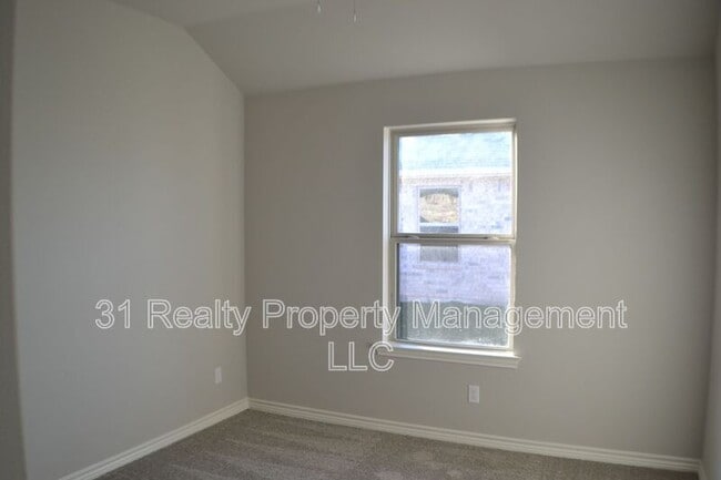 Building Photo - 1101 Southridge Ln