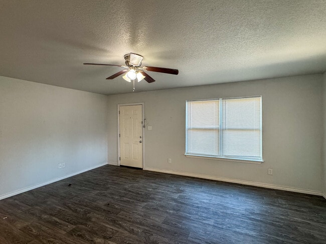 Building Photo - 3512 Eutopia St