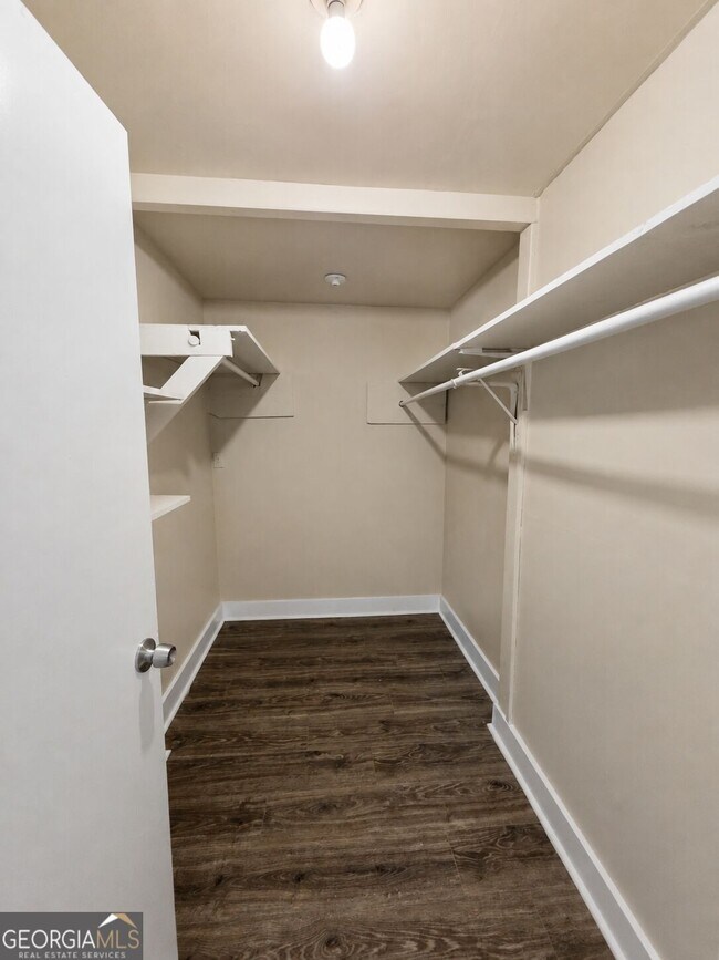 Foto del edificio - 2928 Belleau Ln SE