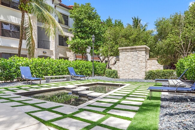 Foto del edificio - Miramar Park Apartments