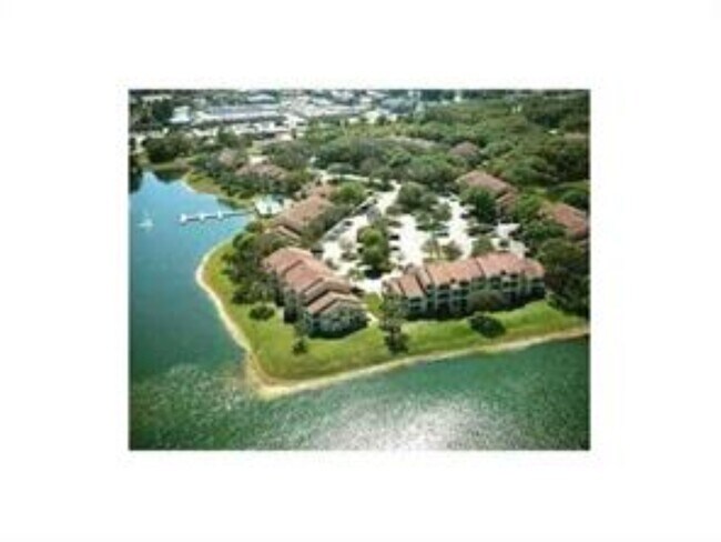 Foto del edificio - 2400 NW 33rd St