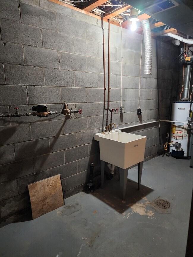 Foto del edificio - 204 Brookside Ln