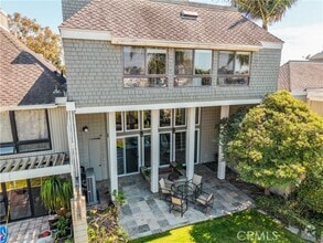 Building Photo - 16355 Wimbledon Ln