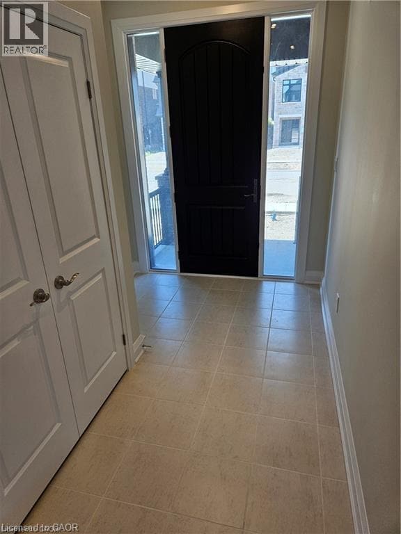 Building Photo - 576 Balsam Poplar St