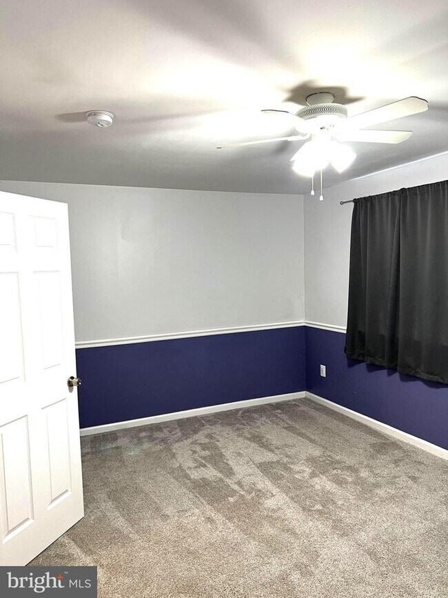 Building Photo - 4303 White Oak Ct