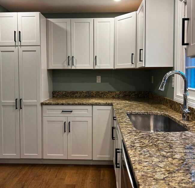 Foto del edificio - 16 Boulder Dr