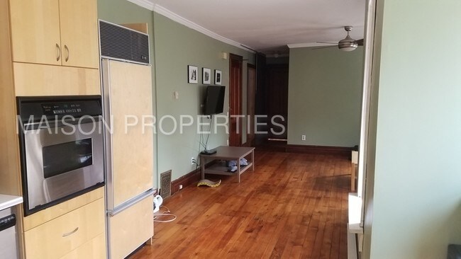 Building Photo - 287 Meigs St