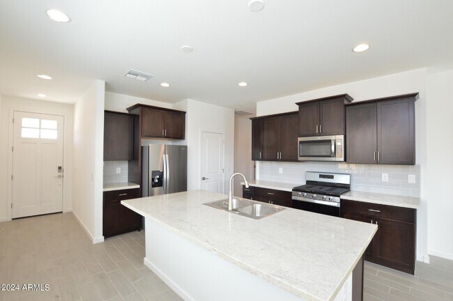 Building Photo - 2679 E Tolosa Dr