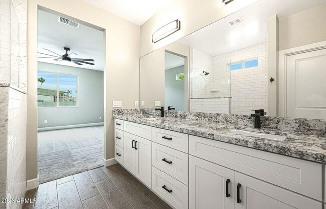 Building Photo - 2517 N 56th St