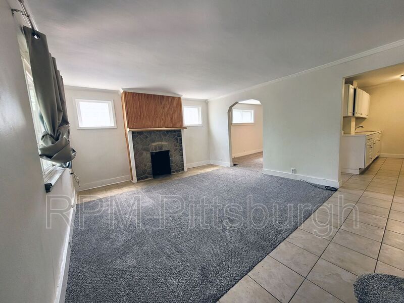 Primary Photo - 3036 Shady Ave