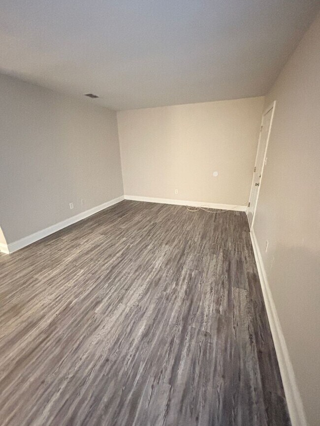 Foto del edificio - 1323 Volusia St
