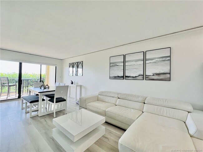 Foto del edificio - 10044 S Ocean Dr