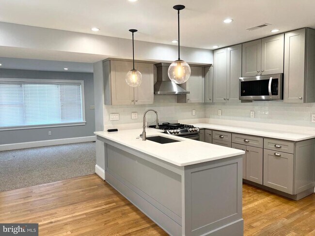 Foto del edificio - 5024 12th St NE