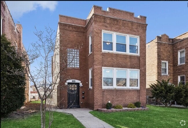 Building Photo - 1344 Wisconsin Ave