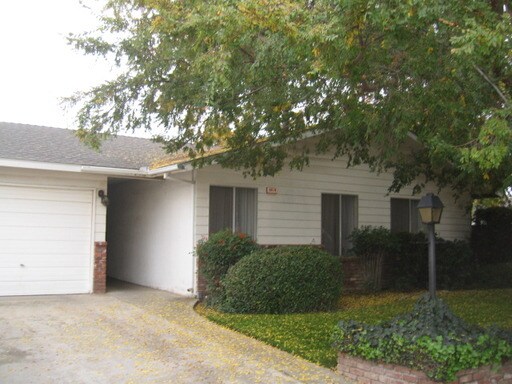 Primary Photo - 6416 N Remington Ave