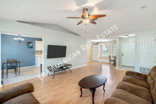 Building Photo - 236 Westview Dr