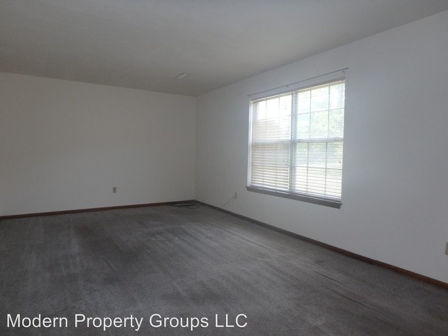 Building Photo - 1016-1018-1018 Colby Dr