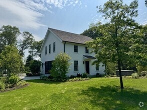 Building Photo - 24 Old Roxbury Rd
