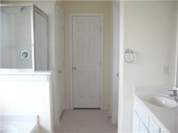 Foto del edificio - 9718 Angleside Ln
