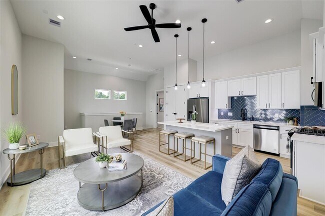 Foto del edificio - 850 Elkhart St