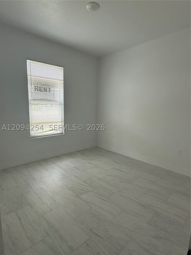 Building Photo - 1131 Harvest Ave