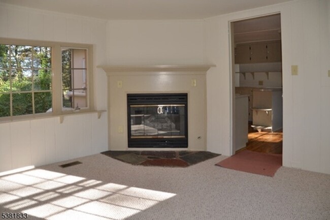 Building Photo - 137 Wertsville Rd