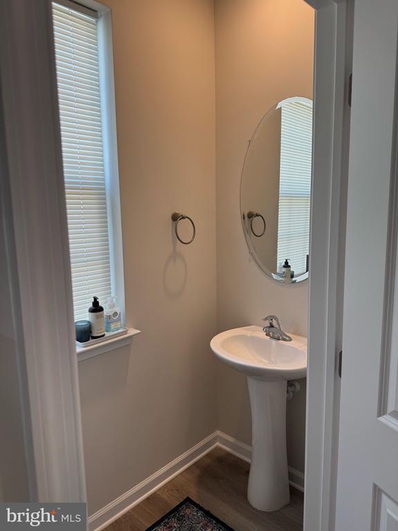Building Photo - 288 Macoun Way