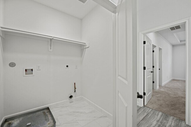 Foto del edificio - 1071 St Clair St