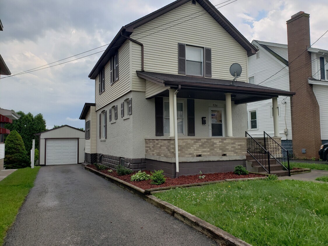 926 Warren Ave, New Castle, PA 16101 House Rental in New Castle, PA