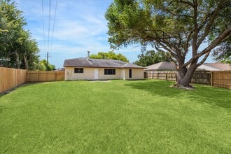 Building Photo - 8302 Bee Meadow Ln