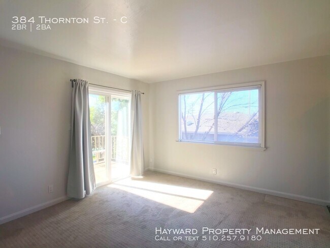 Foto del edificio - 384 Thornton St