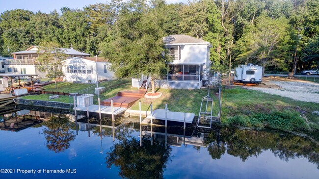 Foto del edificio - 6817 E Richard Dr