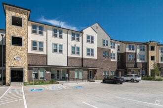 Building Photo - Gala at Ridgmar