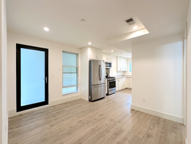 Building Photo - 108 Bosworth St