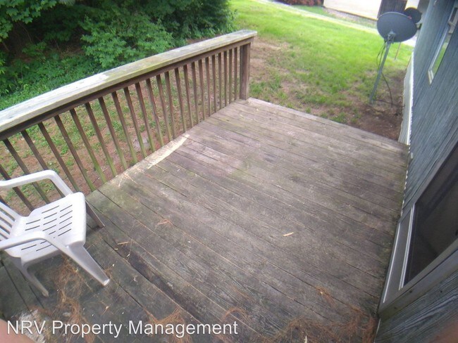 Foto del edificio - 2 br, 1 bath House - 942 College Street