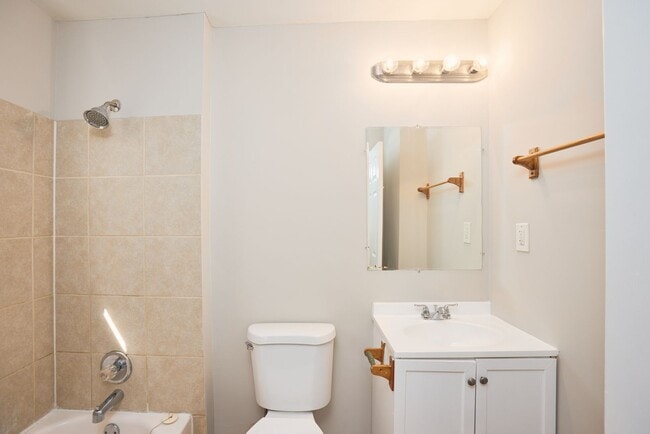 Building Photo - Bright & Spacious 3BR Home in Carroll Heights